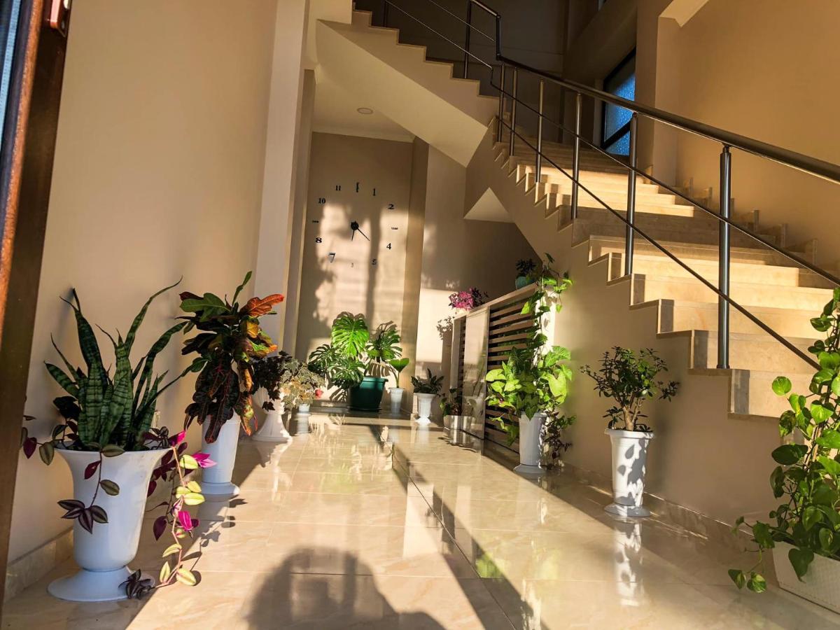 קובולטי Hotel Horizon מראה חיצוני תמונה