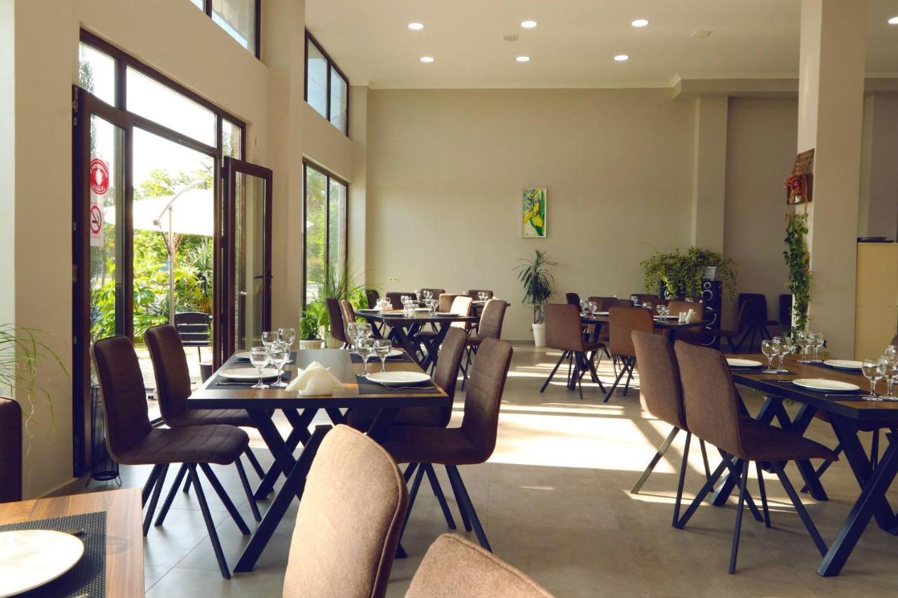 קובולטי Hotel Horizon מראה חיצוני תמונה