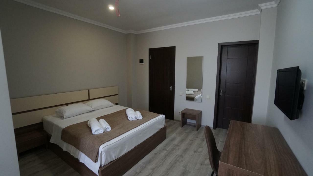 קובולטי Hotel Horizon מראה חיצוני תמונה