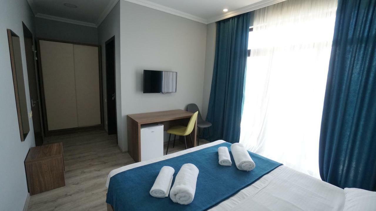 קובולטי Hotel Horizon מראה חיצוני תמונה